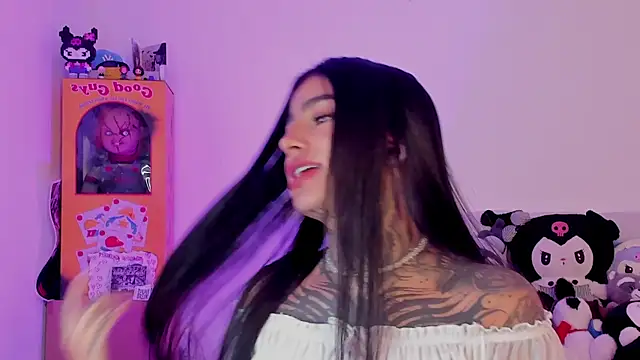 Snapshot of shadowcatt_ chatting on 12-15-25, 10:58 shadowcatt online show from 12-15-25, 10:58