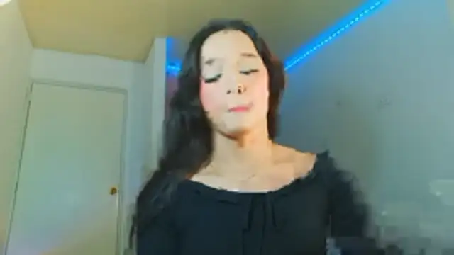 Snapshot of alexaryderr chatting on 02-06-26, 02:27 alexaryderr online show from 02-06-26, 02:27