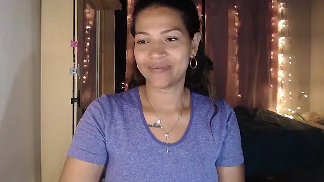 makennaa  online show from 09-11-25, 10:04