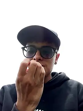 Cuervo maniaco online show from 02-24-25, 05:53