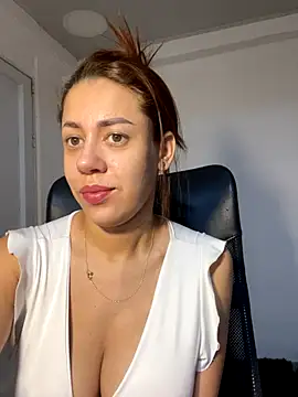 AnnbellaRosse online show from 09-30-25, 03:50