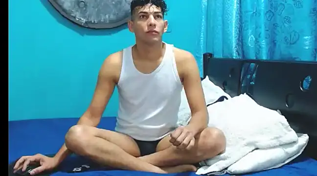 Snapshot of Dirtymatthew chatting on 02-03-25, 03:49 Dirtymatthew online show from 02-03-25, 03:49