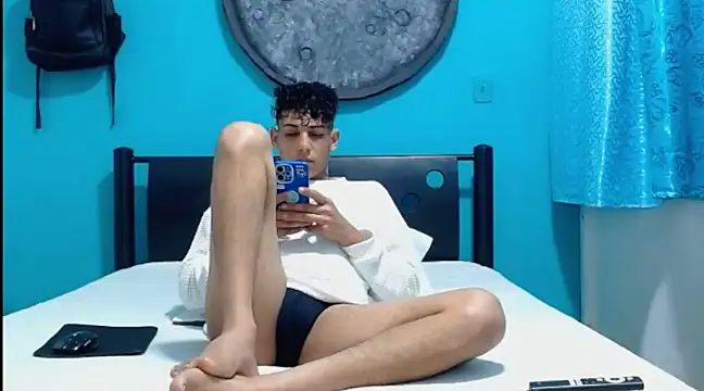 Snapshot of Dirtymatthew chatting on 02-03-25, 11:15 Dirtymatthew online show from 02-03-25, 11:15