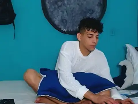 Snapshot of Dirtymatthew chatting on 02-14-25, 04:58 Dirtymatthew online show from 02-14-25, 04:58