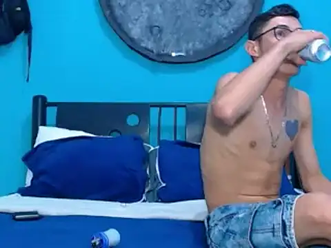 Snapshot of Dirtymatthew chatting on 02-24-25, 02:51 Dirtymatthew online show from 02-24-25, 02:51