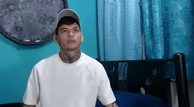 Snapshot of Dirtymatthew chatting on 03-07-25, 03:49 Dirtymatthew online show from 03-07-25, 03:49