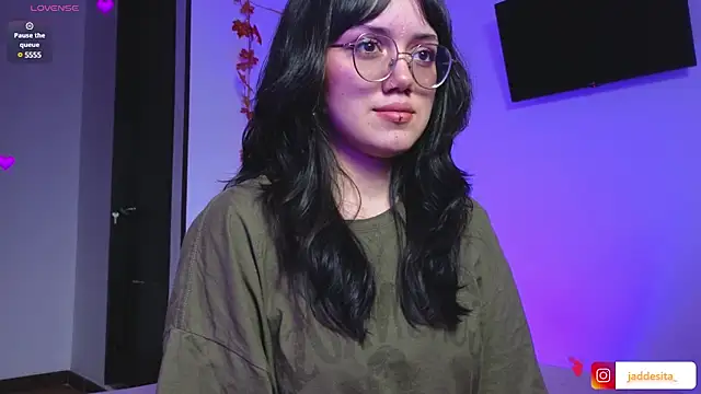 Snapshot of suzumi__ chatting on 02-01-25, 09:43 suzumi online show from 02-01-25, 09:43