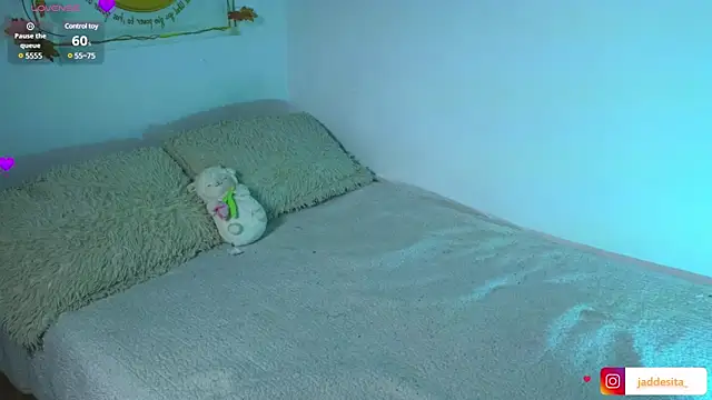 Snapshot of suzumi__ chatting on 03-06-25, 06:41 suzumi online show from 03-06-25, 06:41