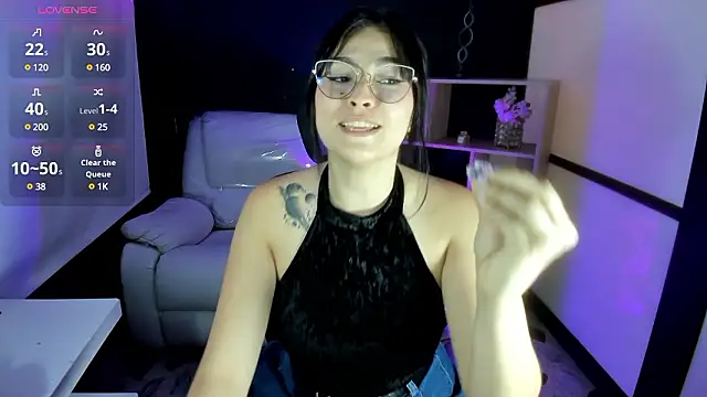 Snapshot of TifanyWhite_ chatting on 12-03-24, 10:29 TifanyWhite online show from 12-03-24, 10:29