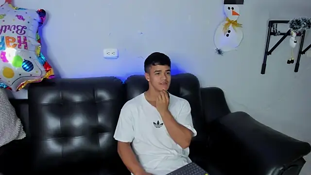 Rob saenz  online show from 12-29-24, 01:49