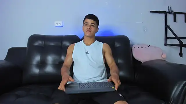 Rob saenz  online show from 02-18-25, 01:11