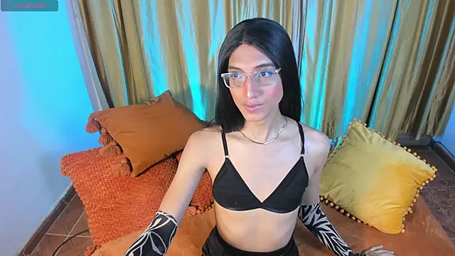CharlotteLauren online show from 07-24-26, 04:21
