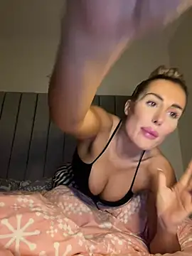 UKSYDNEYFOX online show from 02-21-25, 09:43