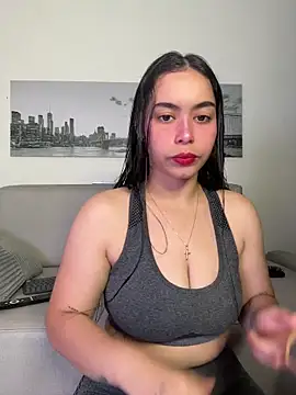 Snapshot of SophieRoyals chatting on 06-06-26, 12:43 SophieRoyals online show from 06-06-26, 12:43