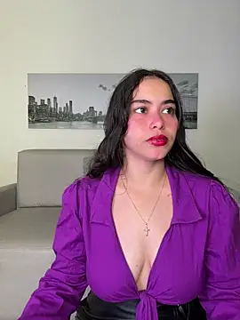 Snapshot of SophieRoyals chatting on 06-21-26, 01:46 SophieRoyals online show from 06-21-26, 01:46