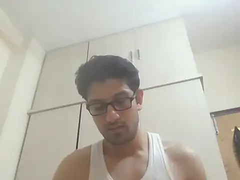 Snapshot of arjun_077 chatting on 10-21-25, 09:59 arjun 077 online show from 10-21-25, 09:59