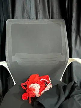 Snapshot of Diya_Chopra chatting on 11-13-25, 04:11 Diya Chopra online show from 11-13-25, 04:11