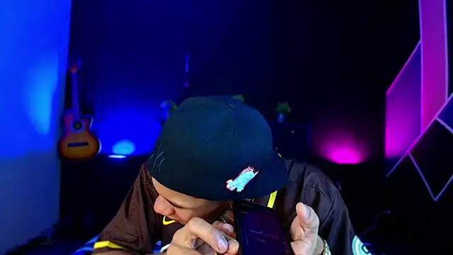 Damian latinxxx online show from 02-25-25, 03:09