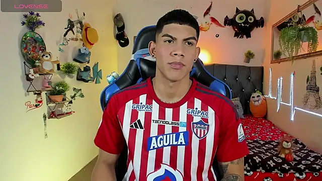 Damian latinxxx online show from 11-17-25, 03:01