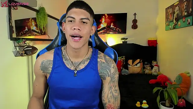 Snapshot of Damian_latinxxx chatting on 05-15-26, 03:13 Damian latinxxx online show from 05-15-26, 03:13
