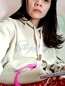 Snapshot of Cute20love20 chatting on 12-15-24, 12:29 Cute20love20 online show from 12-15-24, 12:29