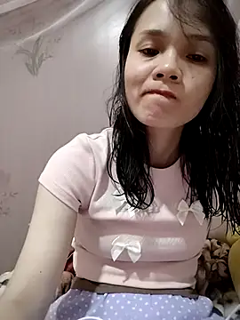 Snapshot of Cute20love20 chatting on 03-02-25, 05:44 Cute20love20 online show from 03-02-25, 05:44