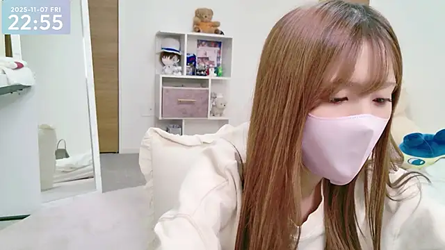 Snapshot of -SHINON- chatting on 11-07-25, 01:55 -SHINON- online show from 11-07-25, 01:55