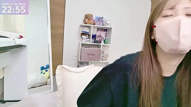 Snapshot of -SHINON- chatting on 11-26-25, 01:56 -SHINON- online show from 11-26-25, 01:56