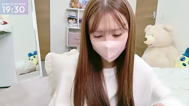 Snapshot of -SHINON- chatting on 12-01-25, 10:31 -SHINON- online show from 12-01-25, 10:31