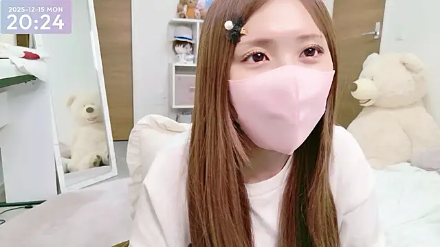 Snapshot of -SHINON- chatting on 12-15-25, 11:25 -SHINON- online show from 12-15-25, 11:25