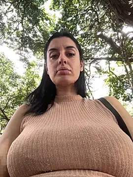 Snapshot of Catmila94 chatting on 05-02-26, 02:33 Catmila94 online show from 05-02-26, 02:33