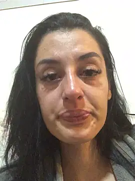 Snapshot of Catmila94 chatting on 05-14-26, 02:40 Catmila94 online show from 05-14-26, 02:40