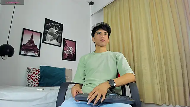 Santy carrington online show from 12-21-24, 08:10