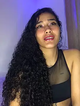 Snapshot of jaderossxx chatting on 12-03-24, 12:13 jaderossxx online show from 12-03-24, 12:13