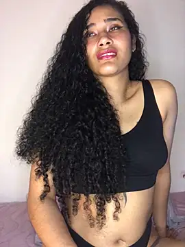 Snapshot of jaderossxx chatting on 12-15-24, 02:08 jaderossxx online show from 12-15-24, 02:08