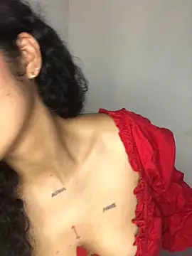 Snapshot of jaderossxx chatting on 12-16-24, 06:05 jaderossxx online show from 12-16-24, 06:05