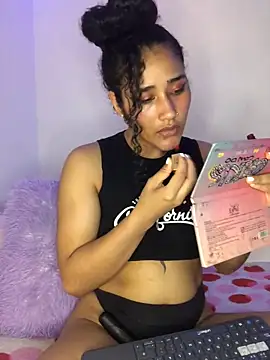 Snapshot of jaderossxx chatting on 01-15-25, 09:09 jaderossxx online show from 01-15-25, 09:09