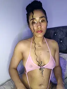 Snapshot of jaderossxx chatting on 10-19-25, 07:58 jaderossxx online show from 10-19-25, 07:58