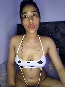 Snapshot of jaderossxx chatting on 11-14-25, 12:09 jaderossxx online show from 11-14-25, 12:09