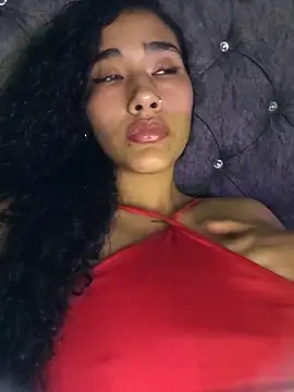 Snapshot of jaderossxx chatting on 11-21-25, 02:54 jaderossxx online show from 11-21-25, 02:54