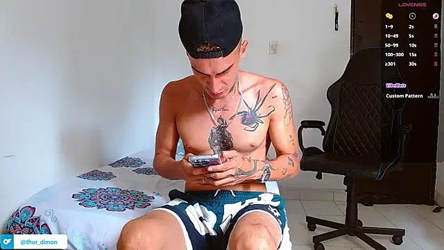 Snapshot of bray_hotboy777 chatting on 05-31-26, 03:30 bray hotboy777 online show from 05-31-26, 03:30
