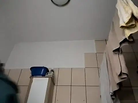 Snapshot of Milky_hairy_mommy chatting on 11-24-25, 09:14 Milky hairy mommy online show from 11-24-25, 09:14