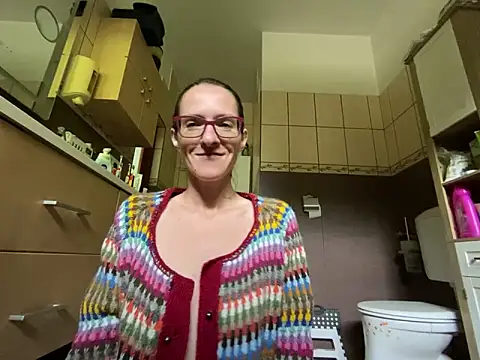 Milky hairy mommy online show from 04-22-26, 11:01