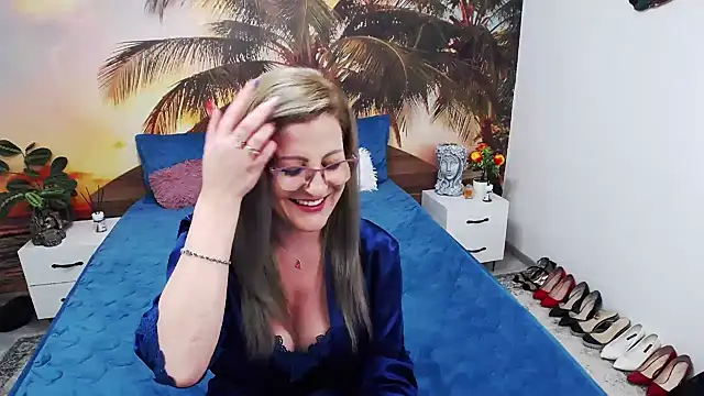 eviajoness online show from 02-16-25, 04:42