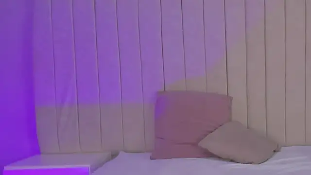 Snapshot of Littleolivia_ chatting on 02-04-25, 03:57 Littleolivia online show from 02-04-25, 03:57