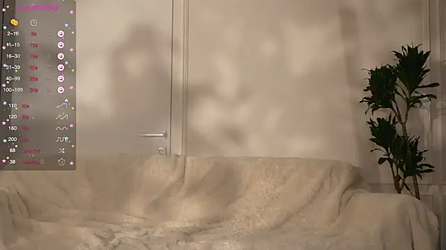 Snapshot of Peach__juice chatting on 03-02-25, 06:30 Peach juice online show from 03-02-25, 06:30