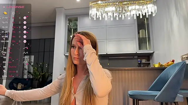 Snapshot of Peach__juice chatting on 02-05-26, 05:28 Peach juice online show from 02-05-26, 05:28