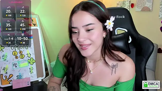Snapshot of Veronica_isaza__ chatting on 03-16-25, 03:28 Veronica isaza online show from 03-16-25, 03:28