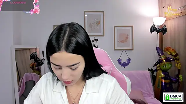 Snapshot of Veronica_isaza__ chatting on 10-06-25, 12:24 Veronica isaza online show from 10-06-25, 12:24