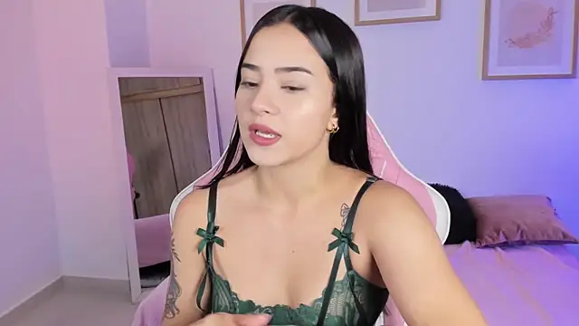 Veronica isaza   online show from 11-20-25, 12:38